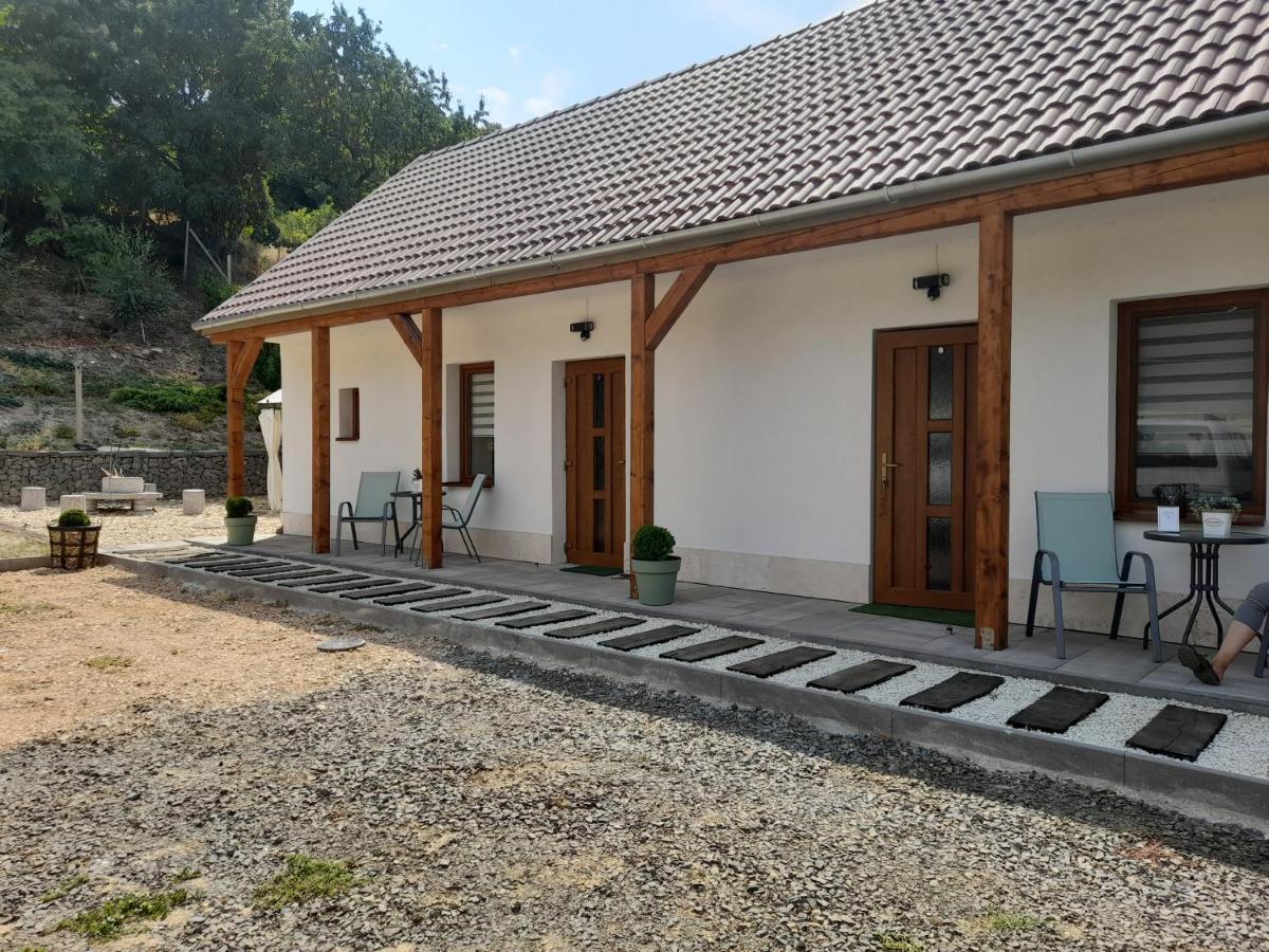 Kaland Apartman Ii. Sátoraljaújhely Exteriör bild
